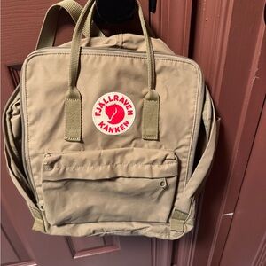 FJALLRAVEN Kånken Tan Backpack